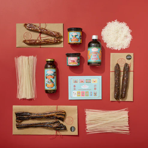 Poon's London Heritage Gift Hamper - Image 2